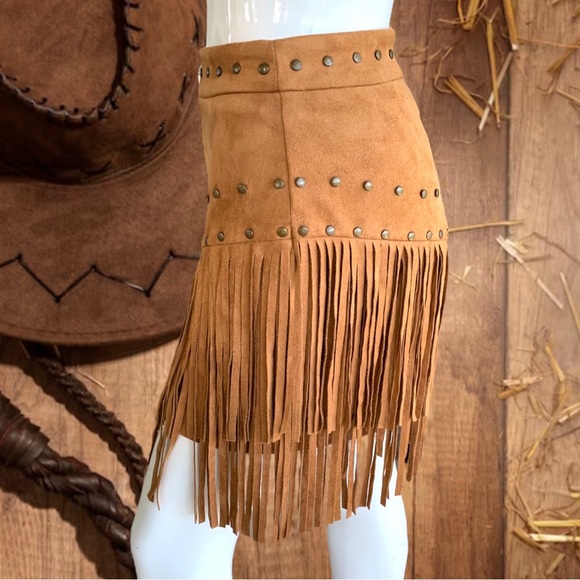 SHEIN WESTERN FRINGE STUDDED SKIRT. WOMEN’S SIZE SMALL - Picture 4 of 8